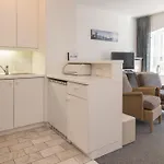 Апартаменты Lecomte - Beachside 154 *