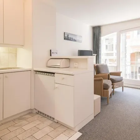 Lecomte - Beachside 154 Apartman *